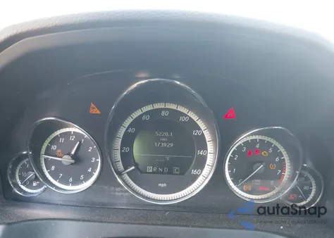 2010 Mercedes-Benz E 350 из США, поврежденный, VIN WDDKJ5GB2AF003531